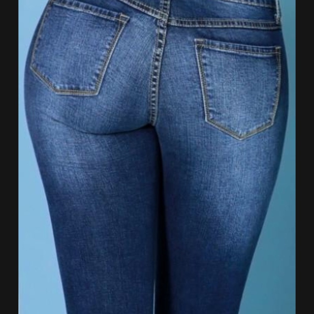 Jeans - Picture 2 of 3
